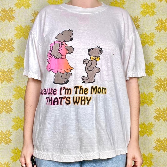 Vintage 90s white & neon ombré I'm the mom bears shirt 🐻 - Picture 2 of 8